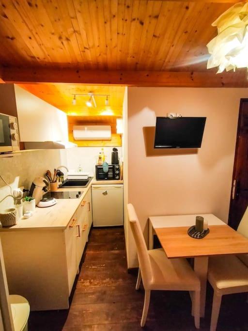 Le Chalet Sous L'Olivier Boulbon Exteriör bild
